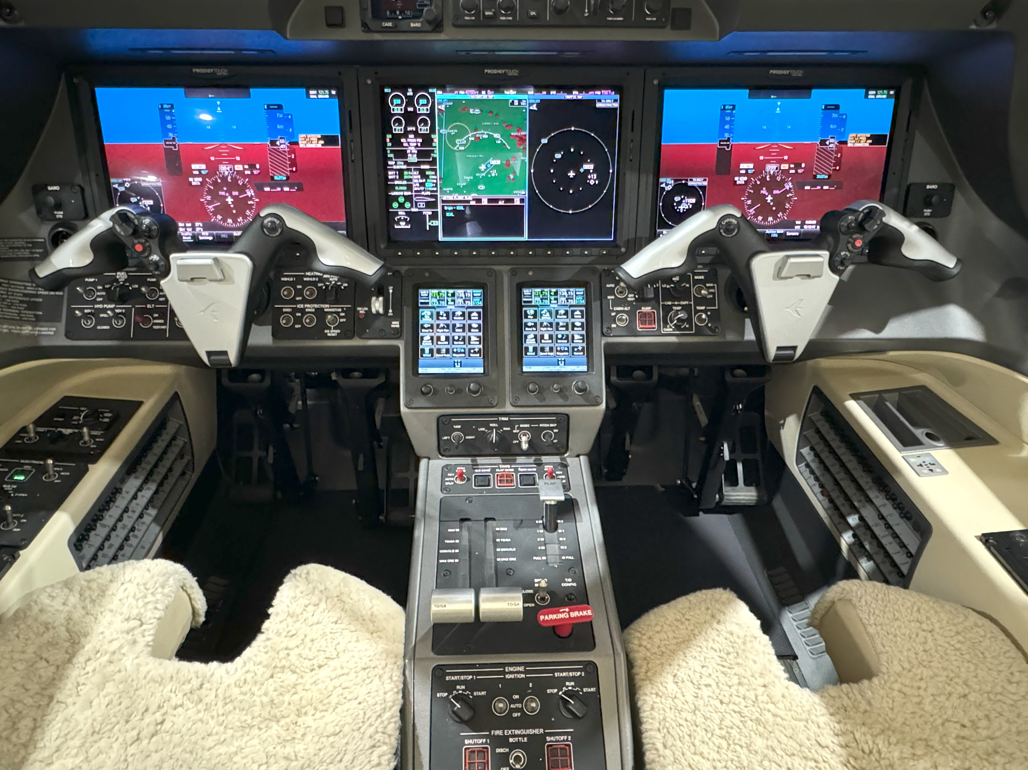 G3000 avionics cockpit