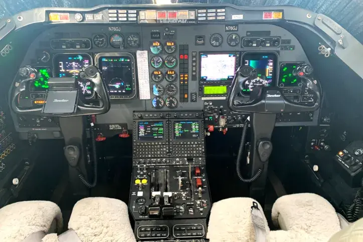 RK-514 cockpit