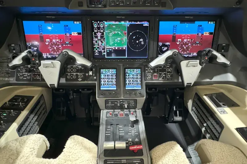 G3000 avionics cockpit